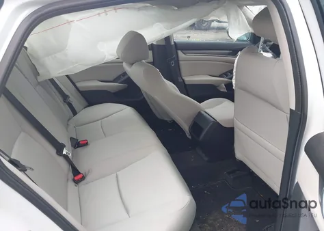 2018 Honda Accord Lx z USA, uszkodzony, nr VIN 1HGCV1F10JA024932